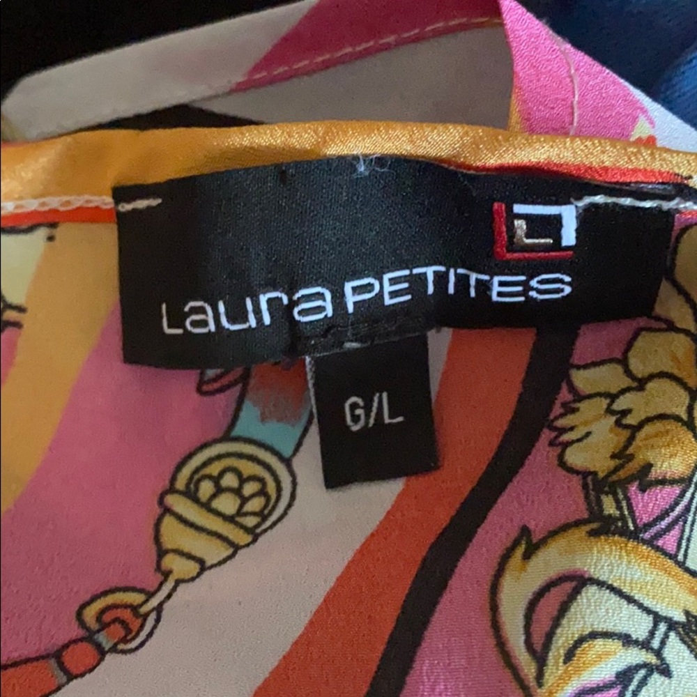 Beautiful patterned tunic - Picture 4 of 4